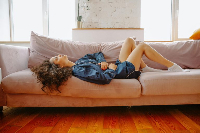 The Complete Guide to Natural Period Pain Relief: Remedies That Actually Work 
